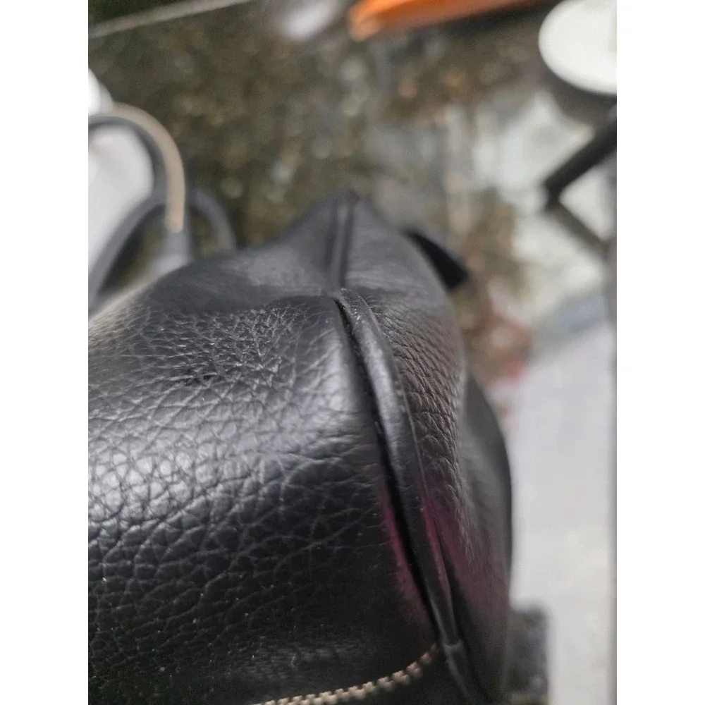 Dooney & Bourke Boston Barrel Bag Black Leather Good Contrast Stitch Satchel